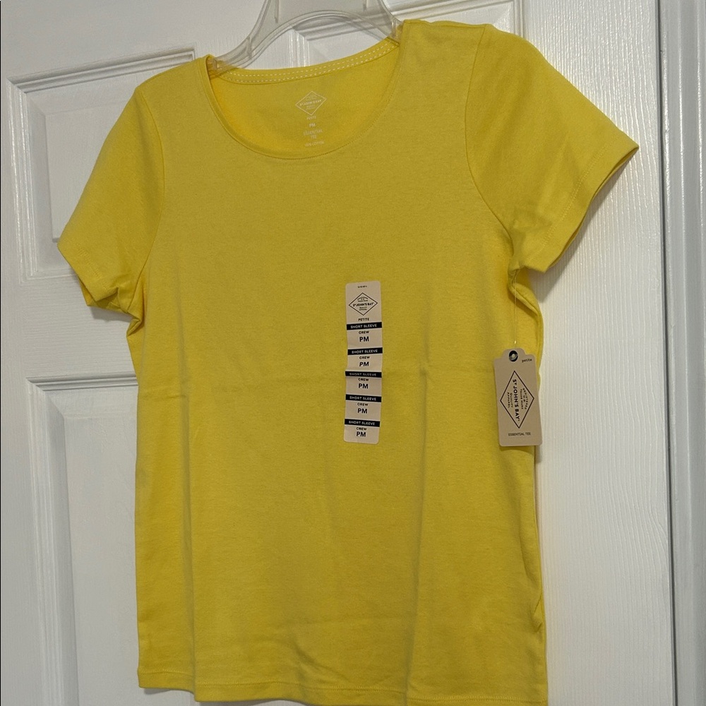 St. John Collection Bright Yellow Short Sleeve Tee